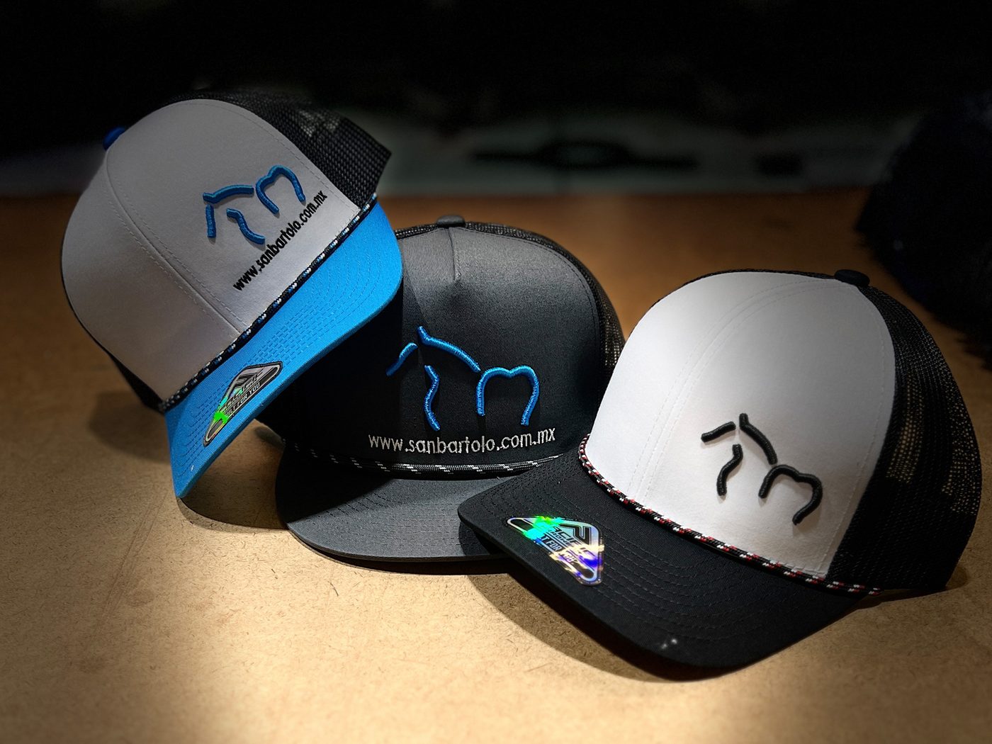 Custom apparel decoration by Thread-Mark